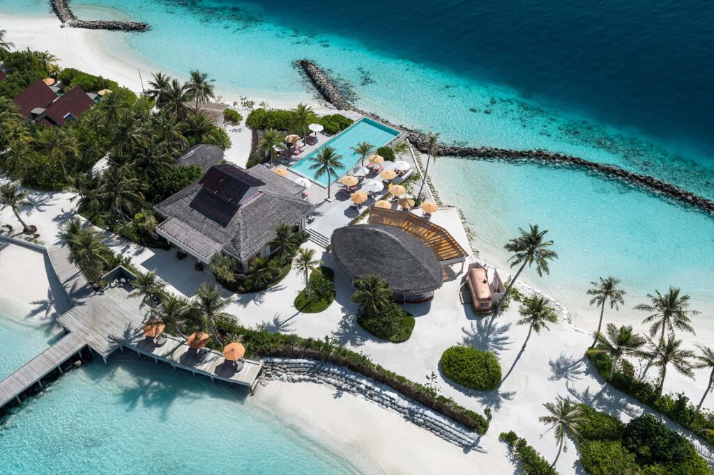 OBLU-SELECT-Lobigili-Island-Aerial-Swing-Bar-05